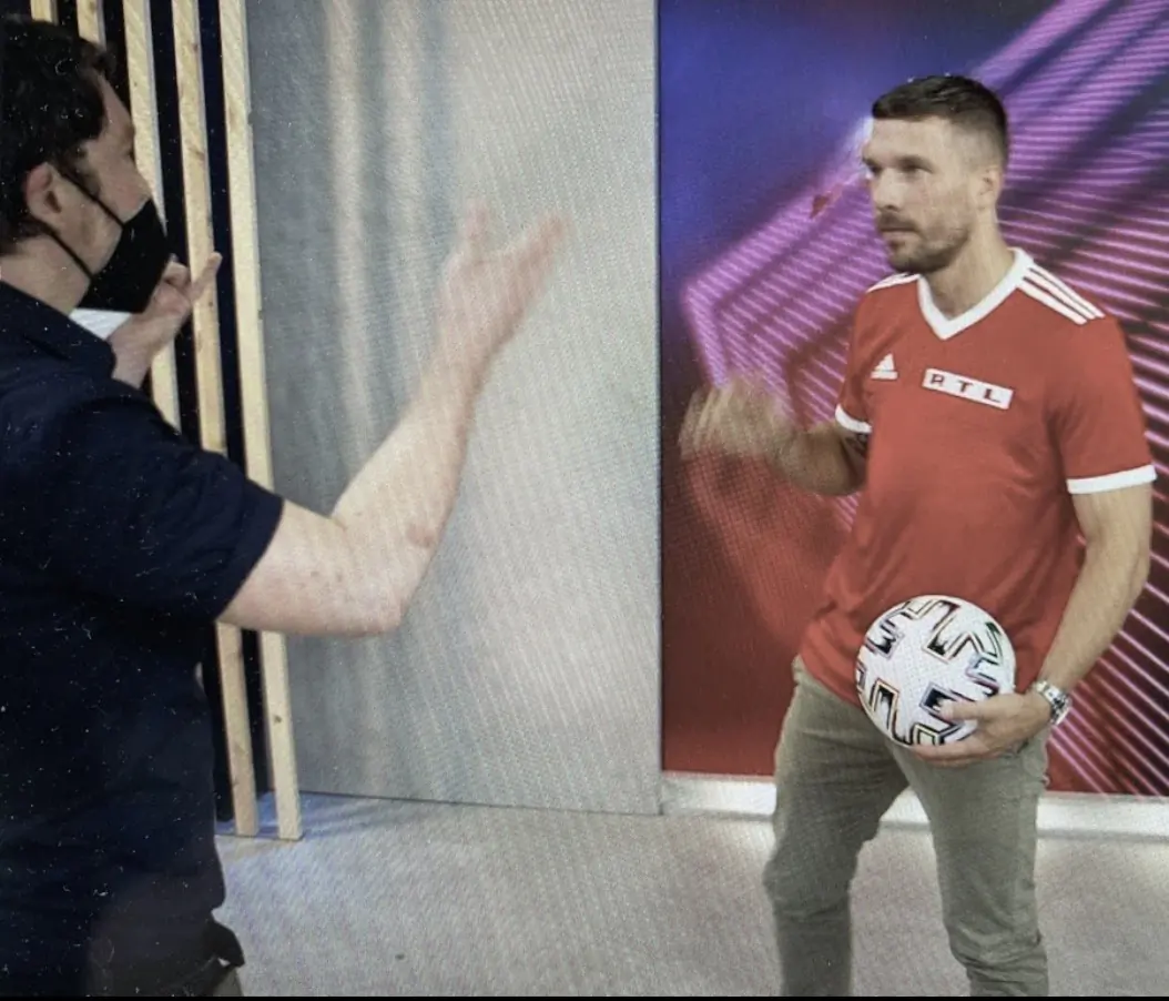 Jan Froboese mit Lukas Podolski im RTL-Studio